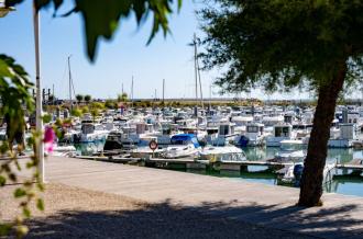 Esplannade du port de plaisance